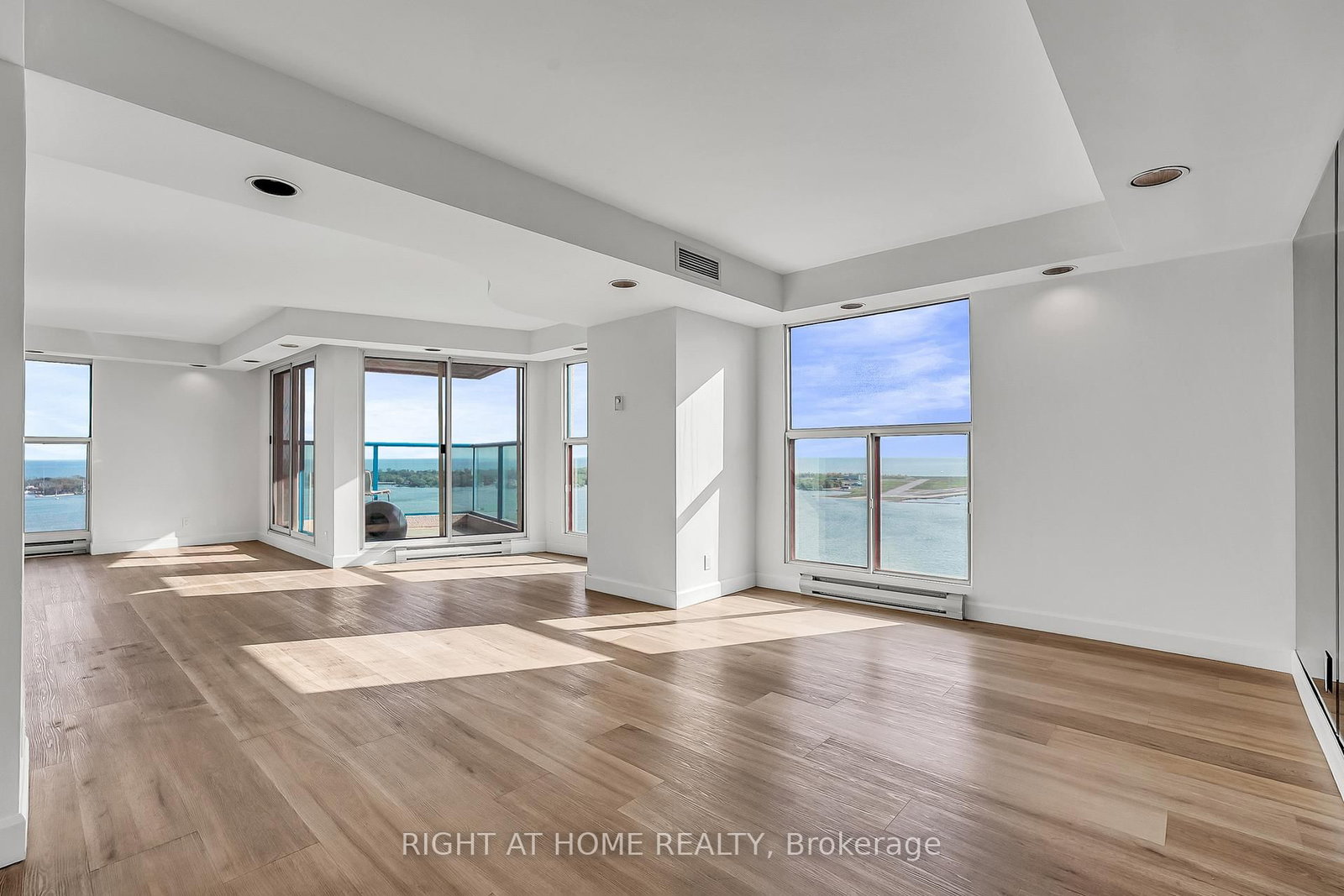 99 Harbour Square, Unit 3008 - Photo 10