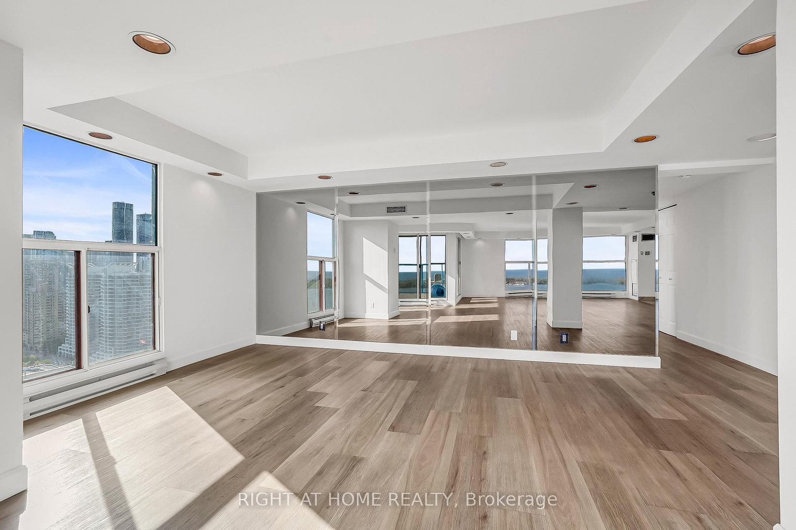 99 Harbour Square, Unit 3008 - Photo 12