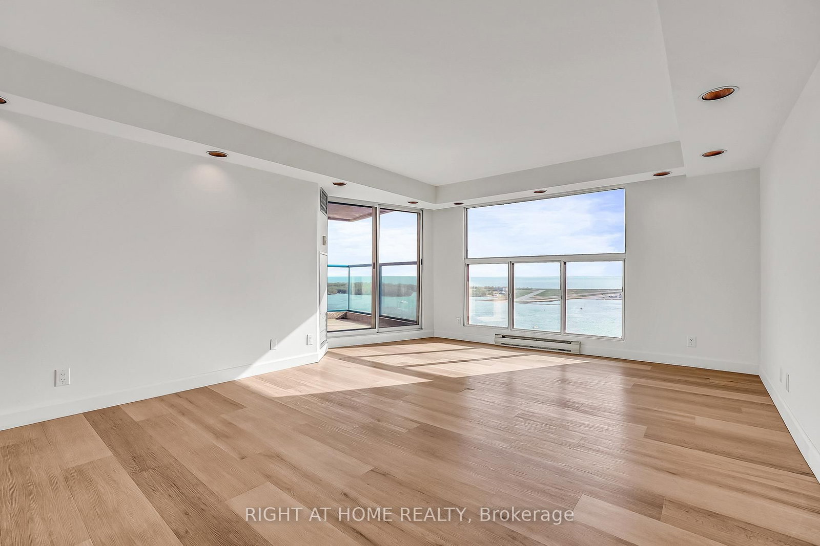 99 Harbour Square, Unit 3008 - Photo 26