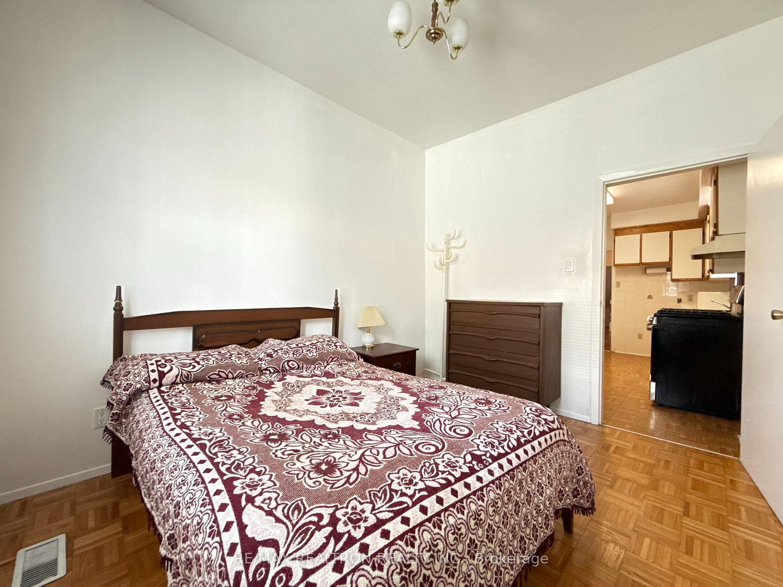 399 Brock Avenue • Toronto, ON photo 6