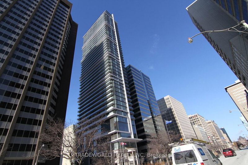 home for lease on 2810-426 University Avenue