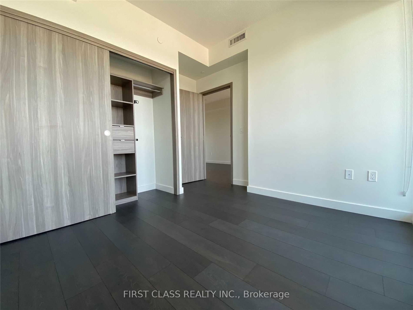 85 Mcmahon Drive, Unit 1811 - Photo 11