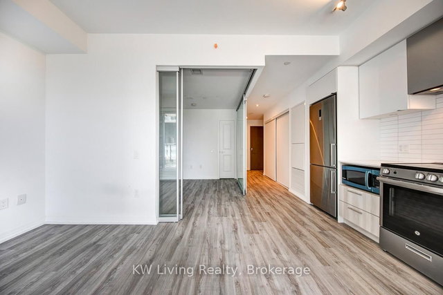 921 - 251 Jarvis Street