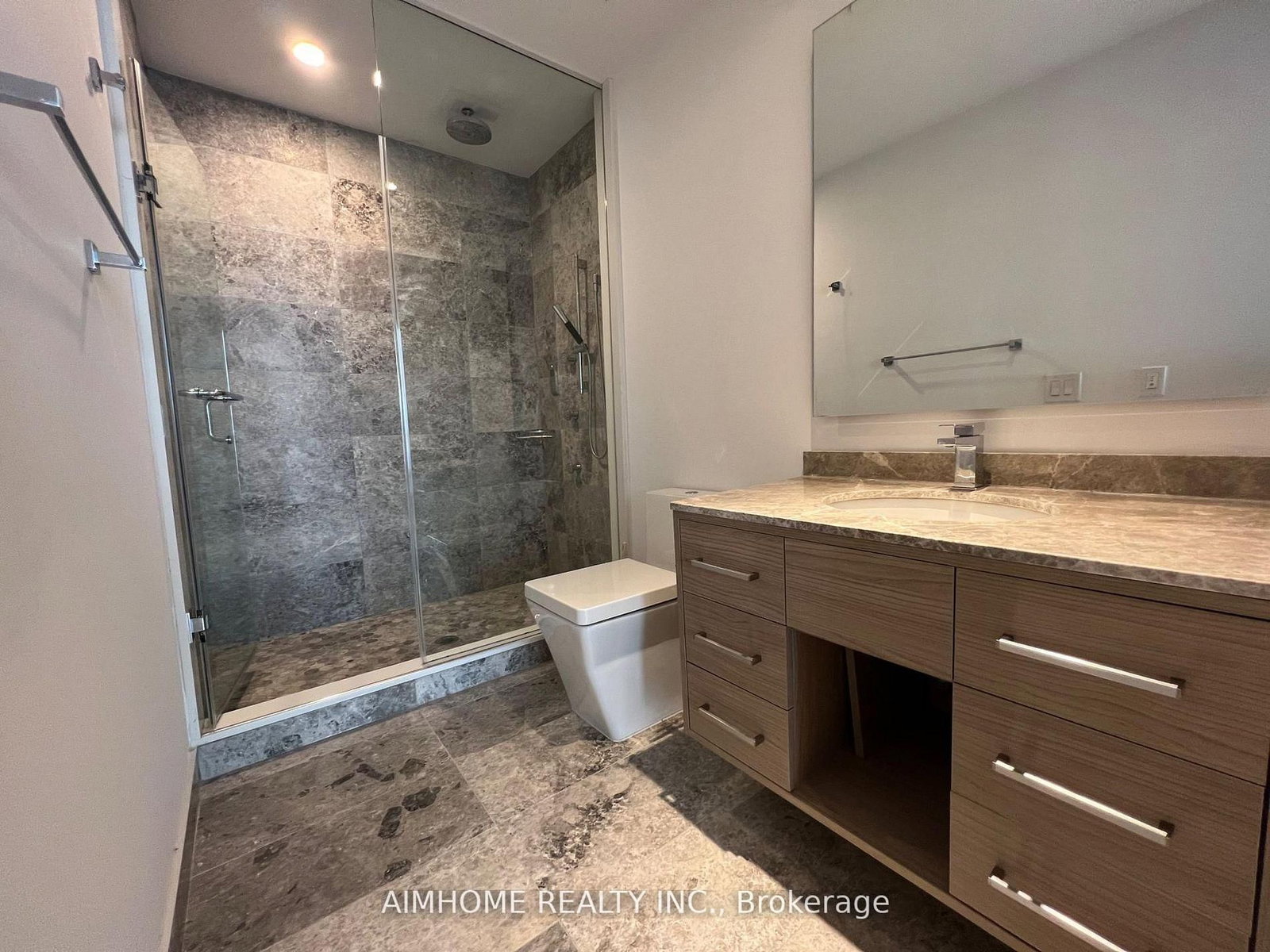 488 University Avenue, Unit 5003 - Photo 21