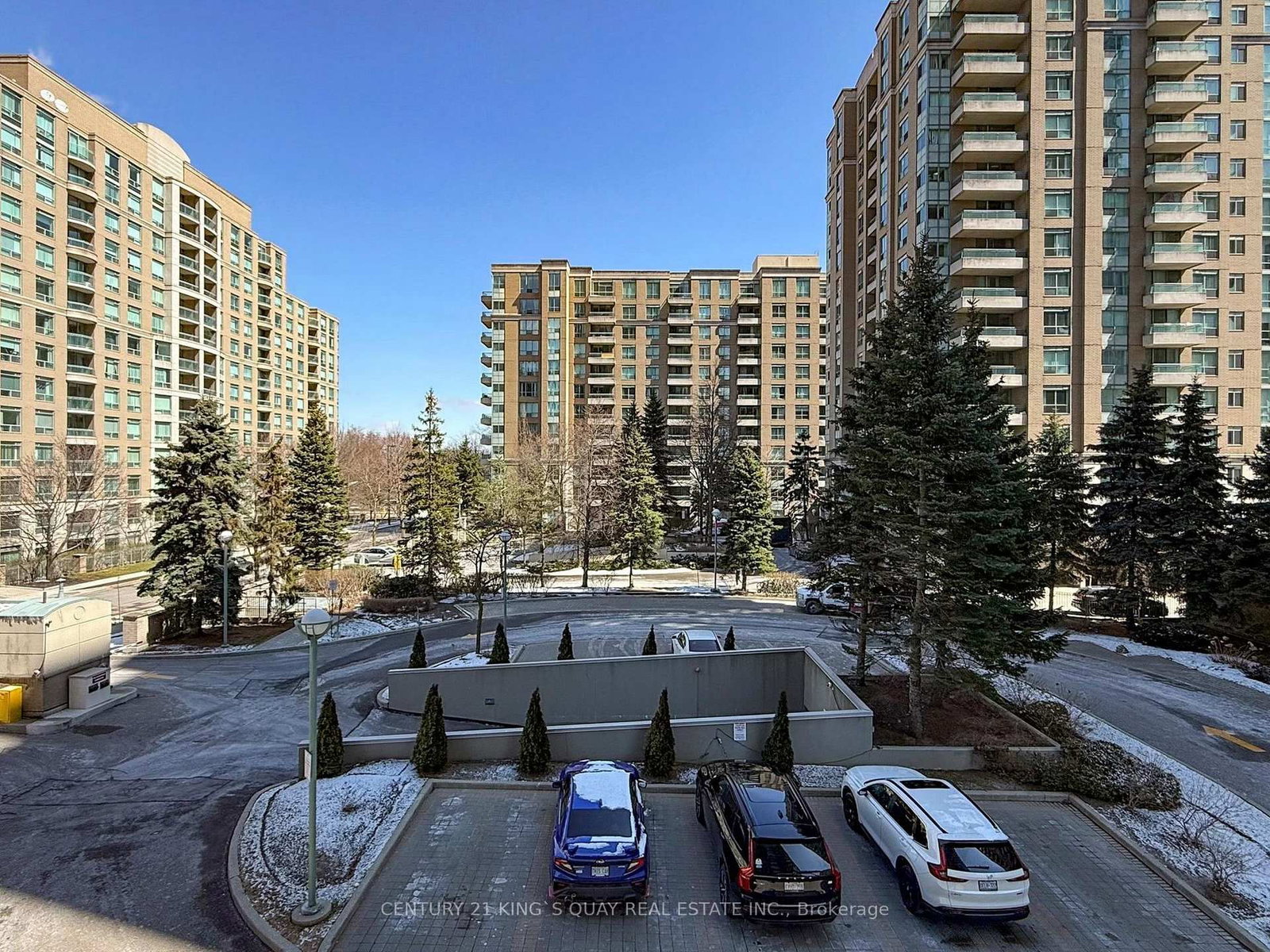 1 Pemberton Avenue, Unit 306 - Photo 32