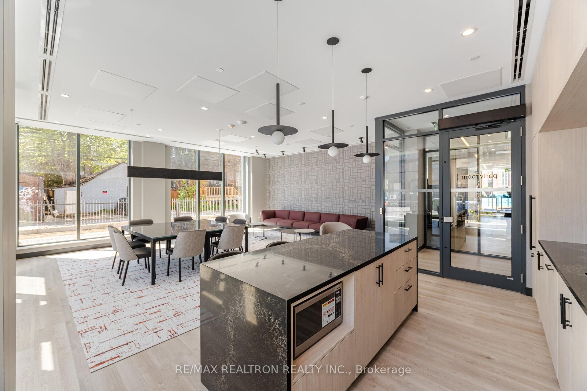 664 Spadina Avenue, Unit 509