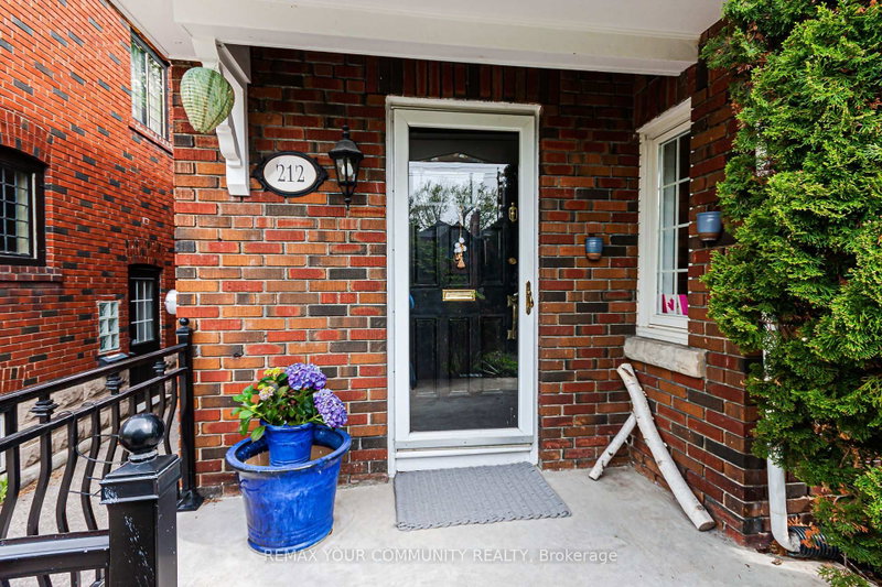 212 Wanless Avenue