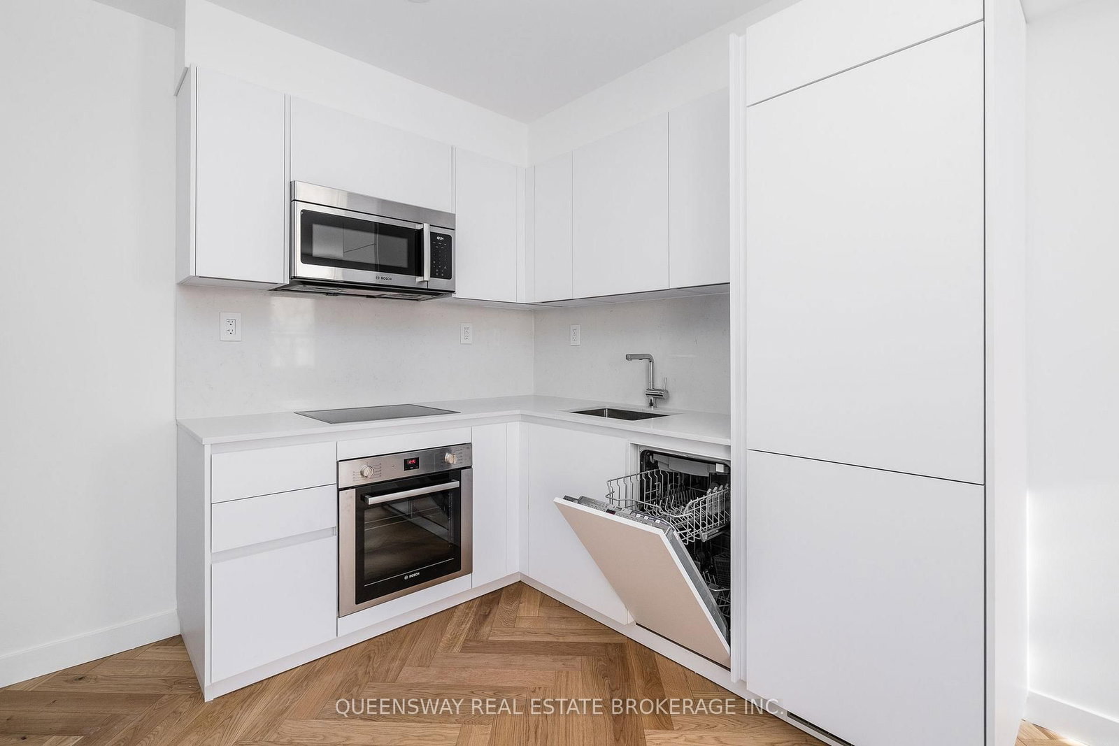 110 Wellesley Street E, Unit 102 - Photo 3