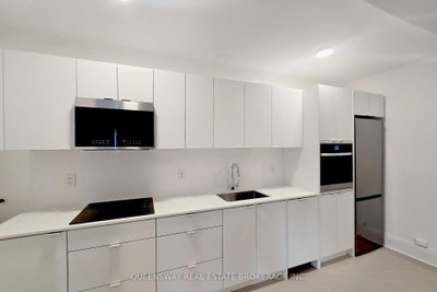 Unit 508 — 110 Wellesley Street E — photo 3