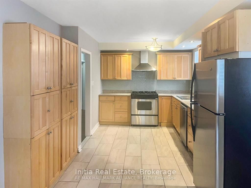 Main-15 Grove Park Crescent, Toronto, ON, photo 4