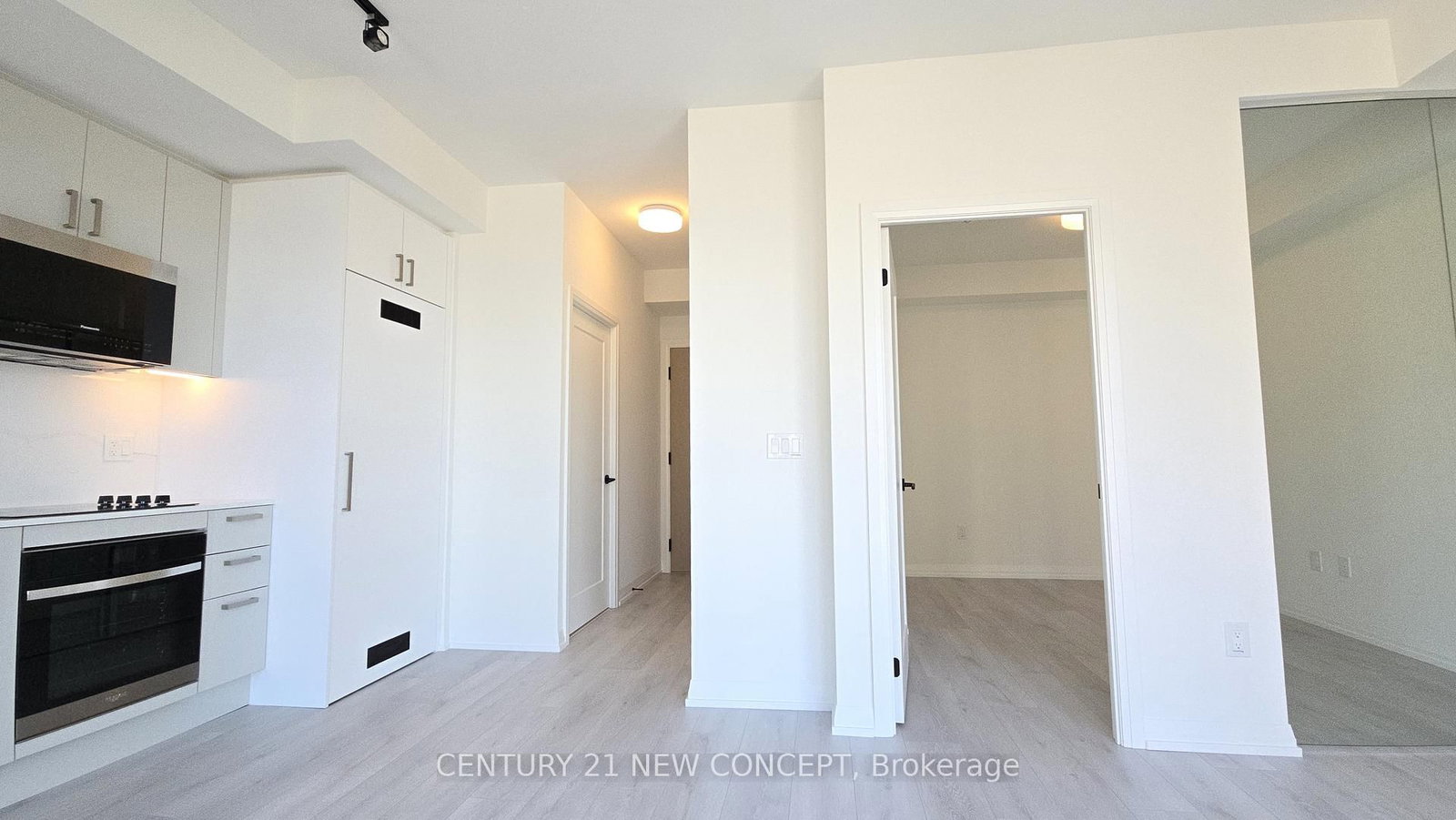 280 Dundas Street W, Unit 714 - Photo 8