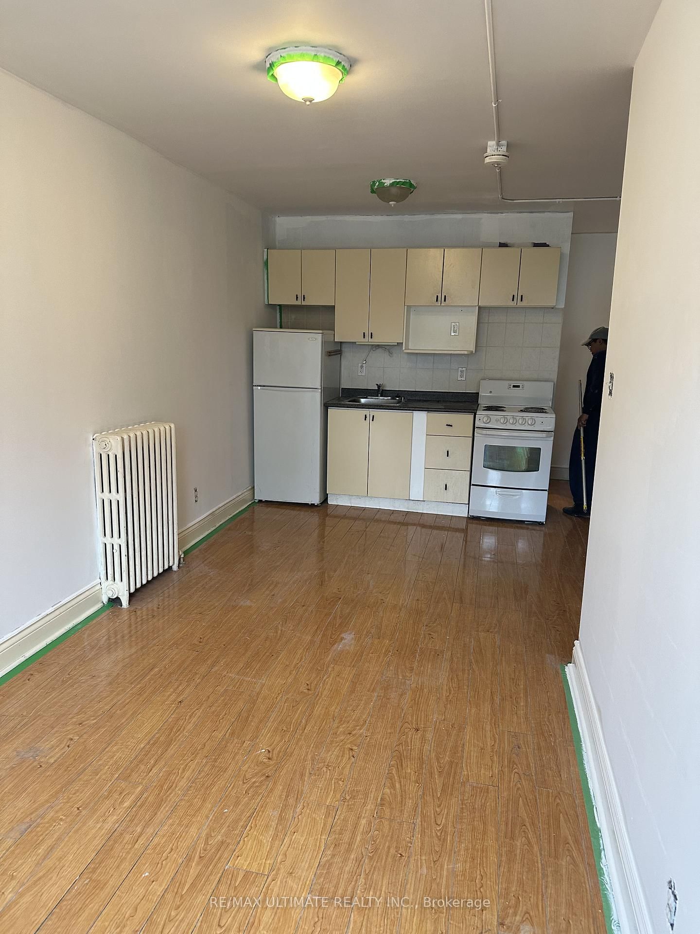 463 Queen Street W, Unit 3rd Floor - Photo 3