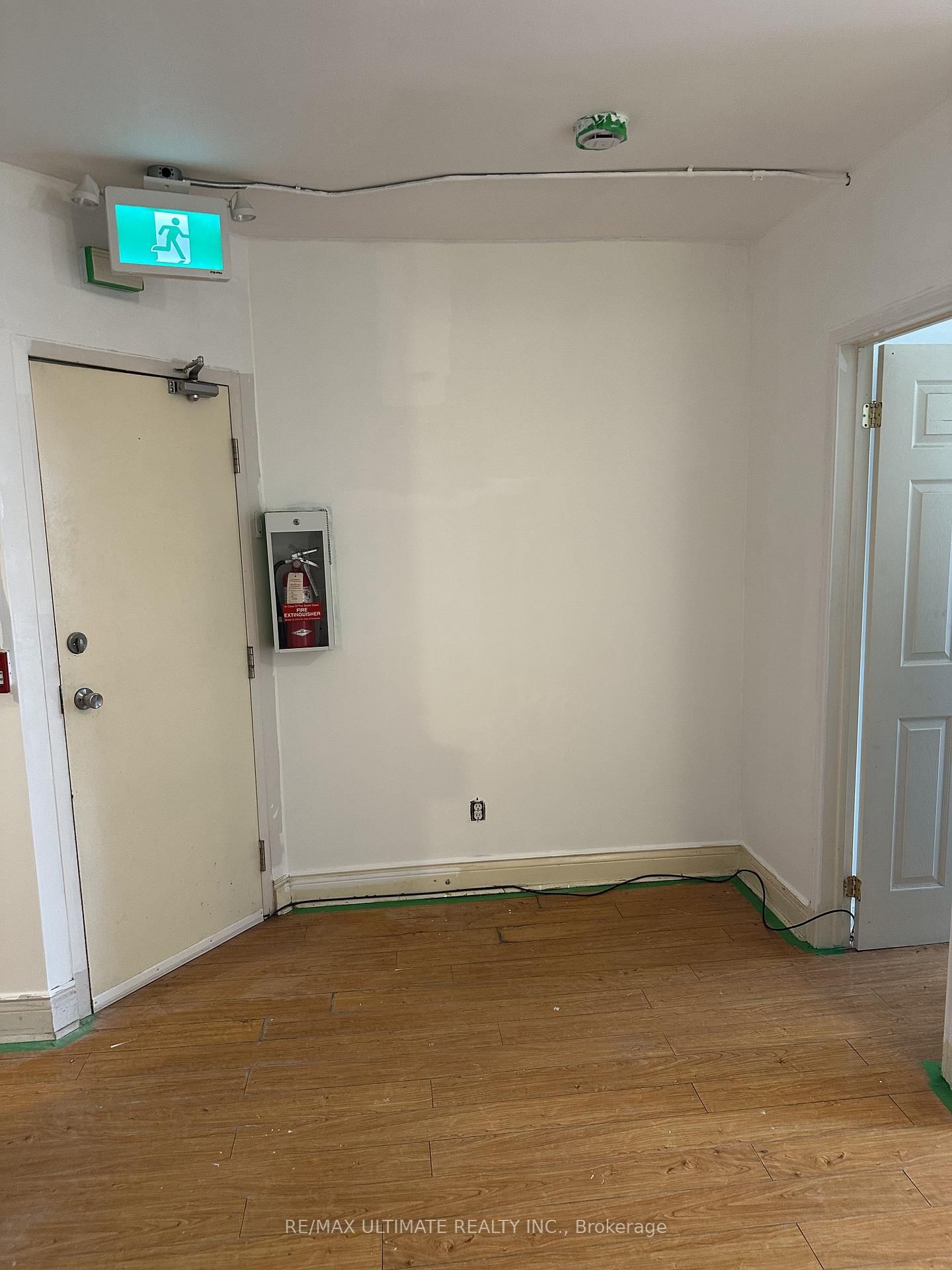 463 Queen Street W, Unit 3rd Floor - Photo 5