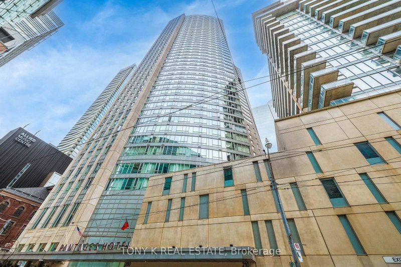 2113 - 210 Victoria Street