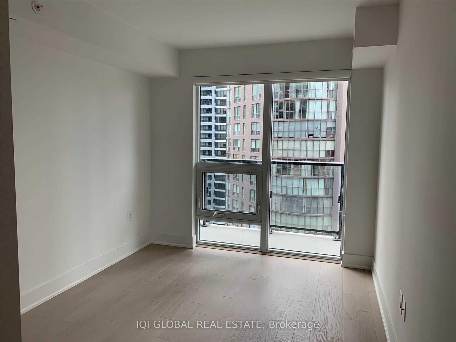 955 Bay Street, Unit 1901 - Photo 13