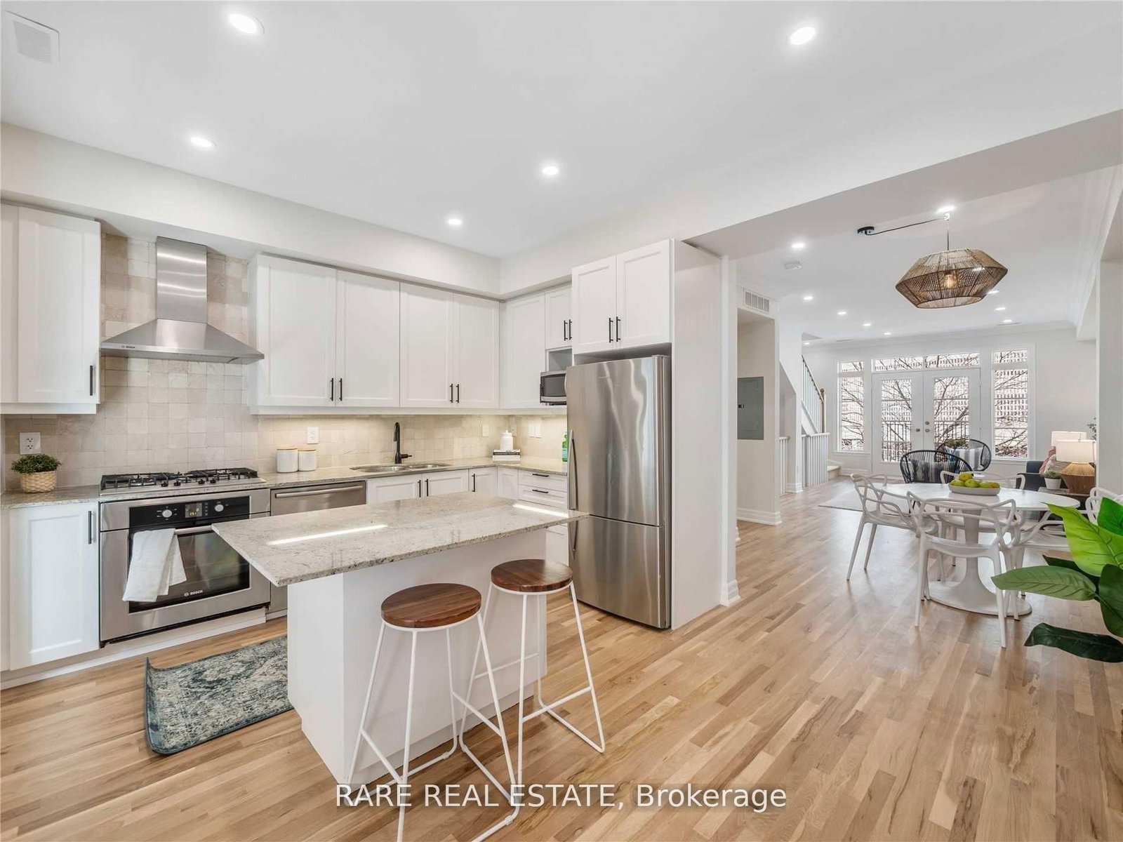65 Pleasant Boulevard