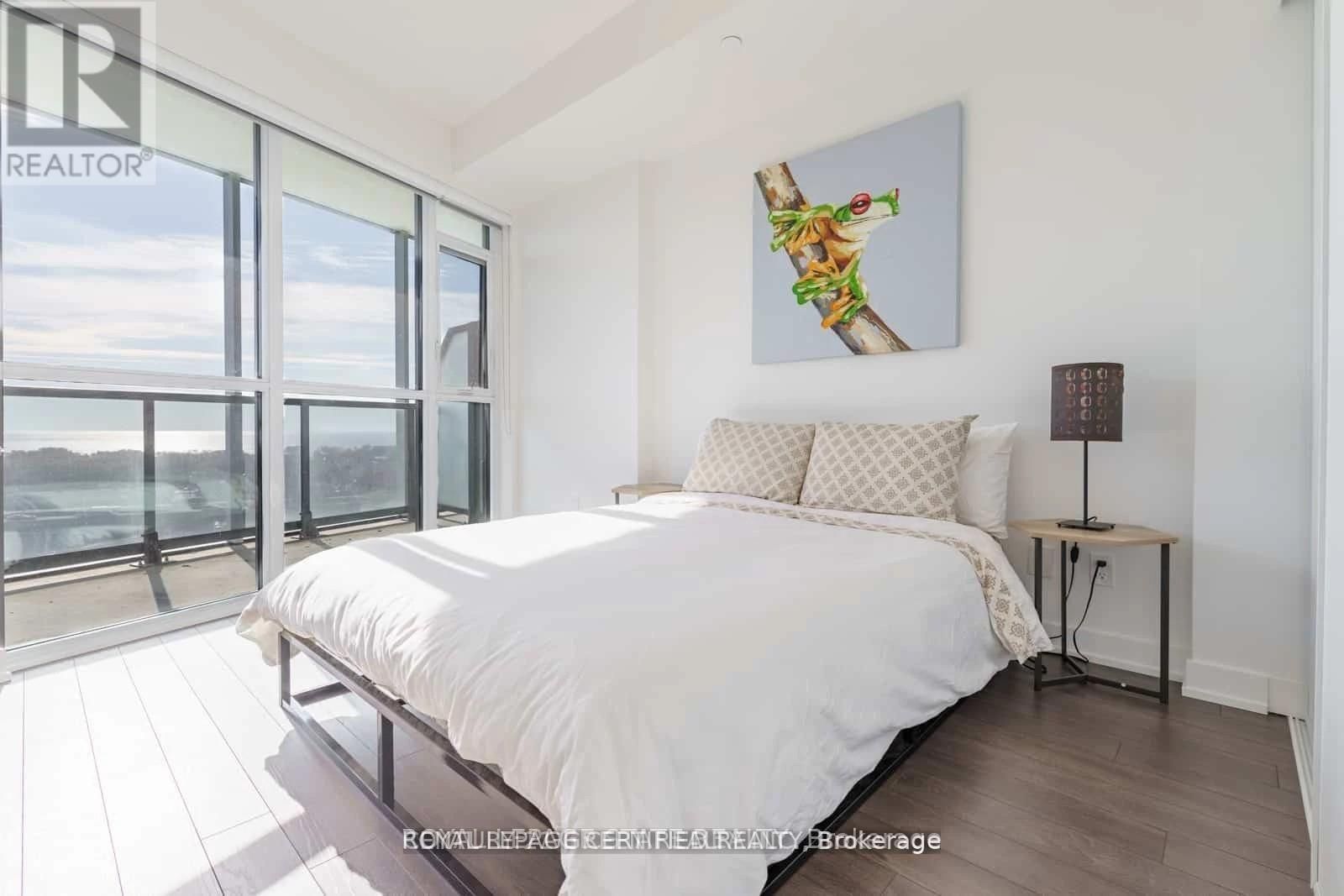 1112-30 Ordnance St, Toronto, view 11
