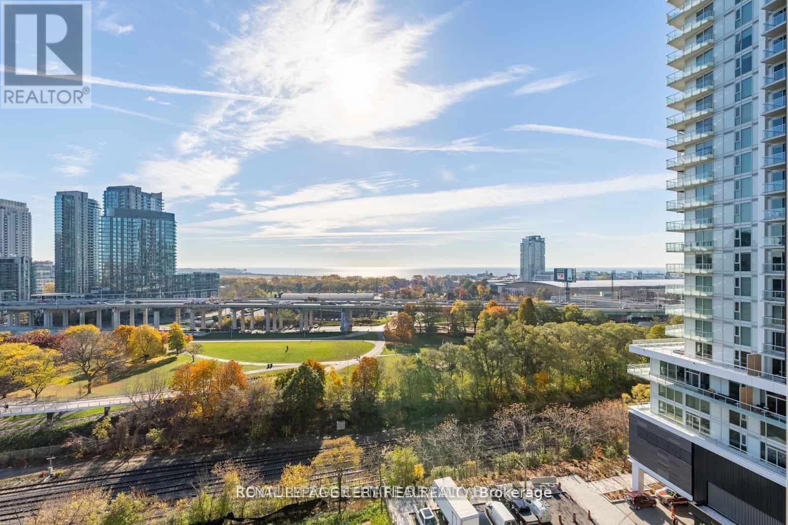 1112-30 Ordnance St, Toronto, view 17