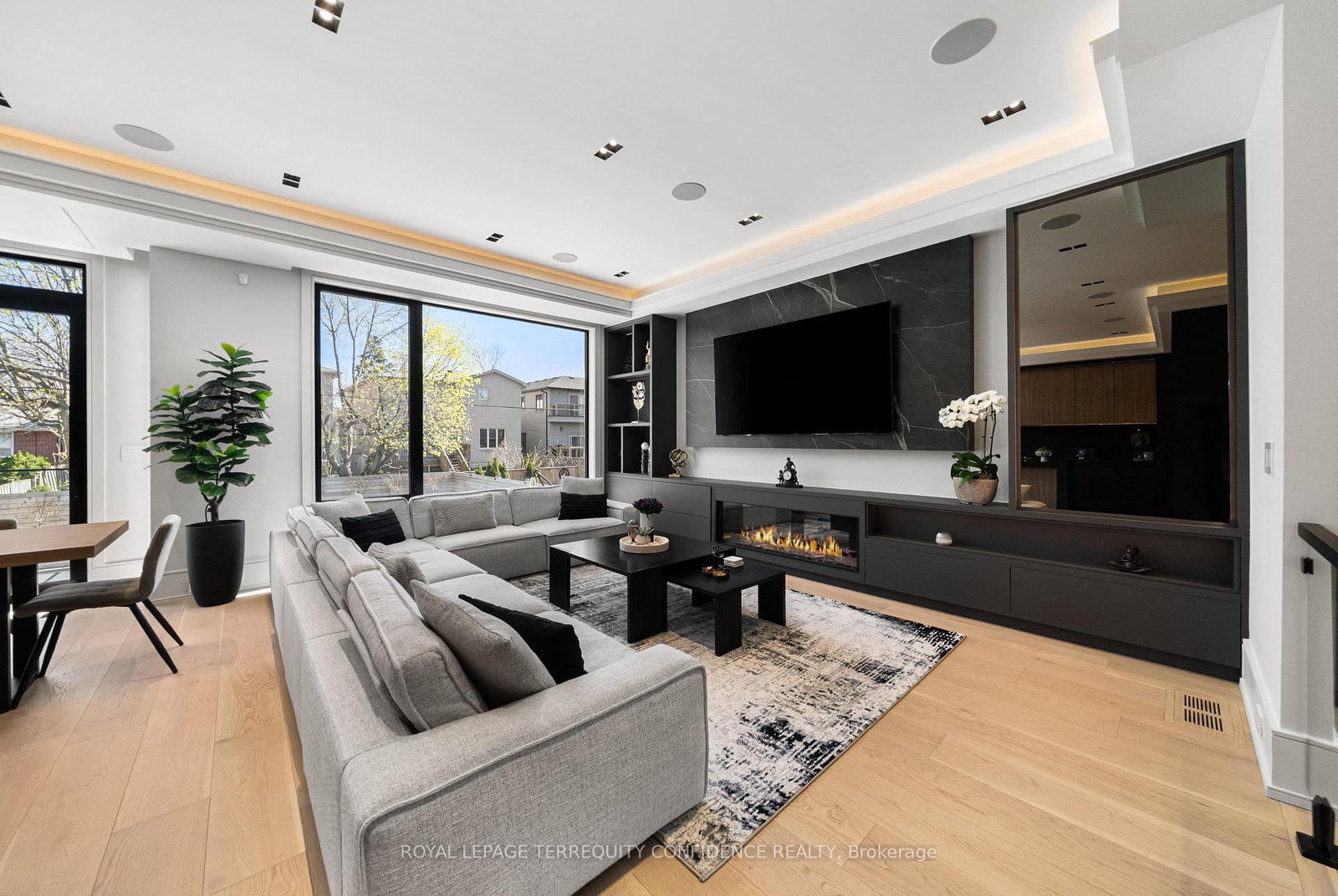 35 Nipigon Avenue • Toronto, ON photo 15