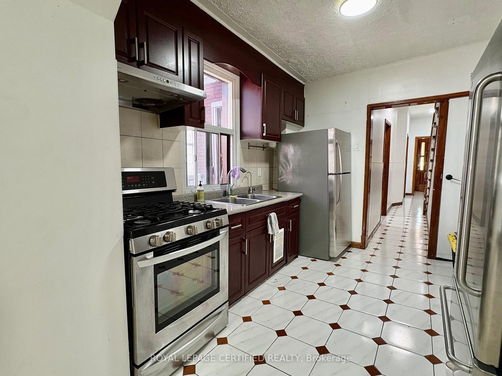 36 Mitchell Avenue • Toronto, ON photo 7