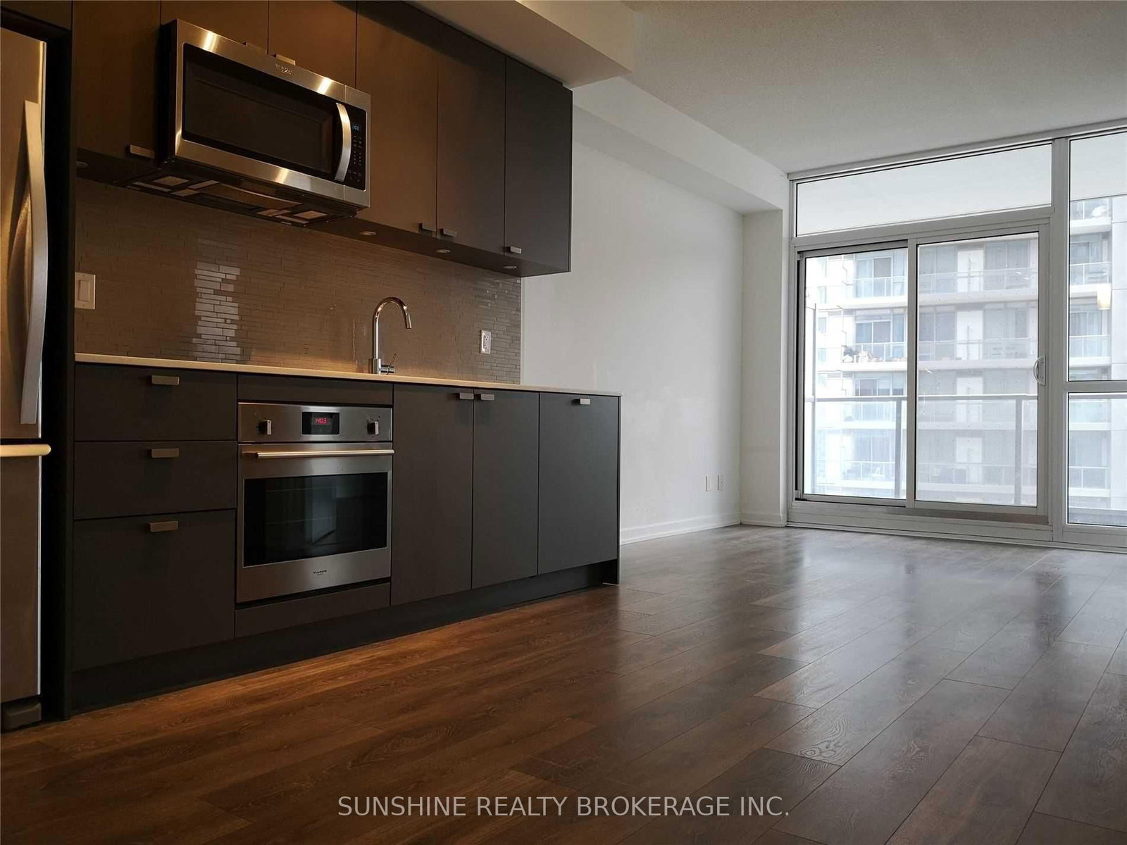 56 FOREST MANOR Road, Unit 406 - Photo 8