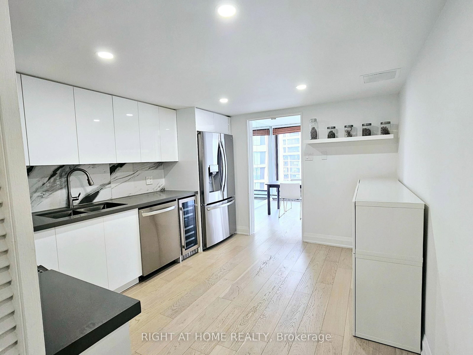 65 Harbour Square, Unit 3306 - Photo 5