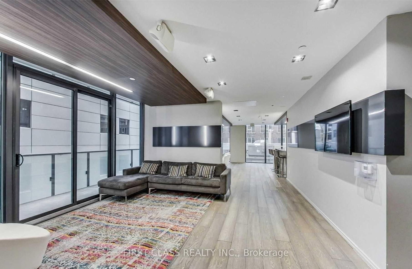 101 Peter Street, Unit 617 - Photo 11