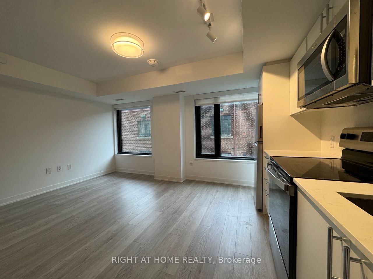 3 Strathgowan Avenue, Unit 224 - Photo 3