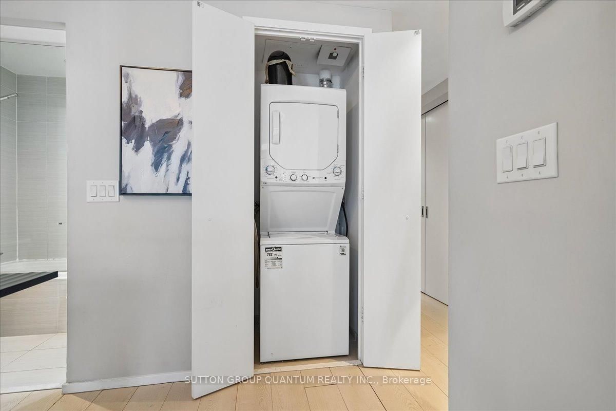 8 Charlotte Street, Unit 404 - Photo 15