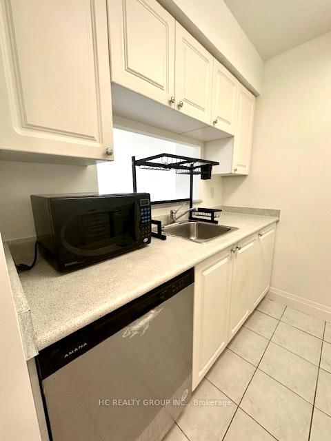 805-1 Pemberton Avenue, Toronto, ON, photo 4