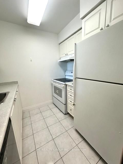 805-1 Pemberton Avenue, Toronto, ON, photo 5