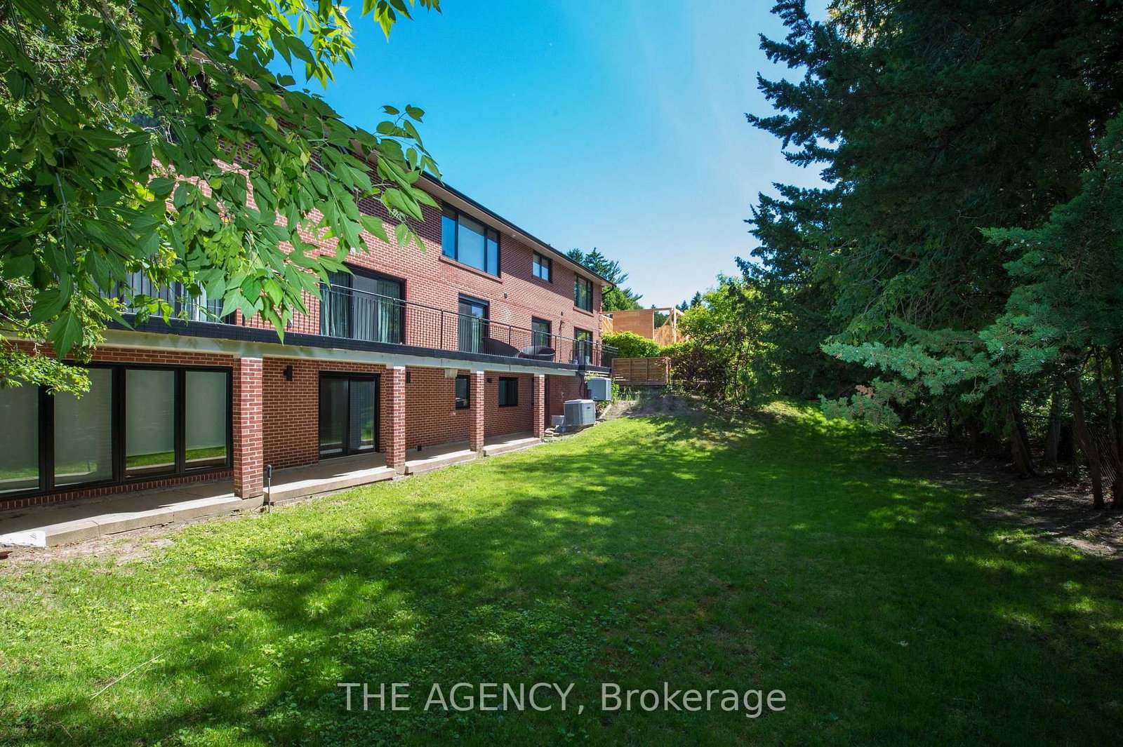 7 Shady Oaks Crescent • Toronto, ON photo 36