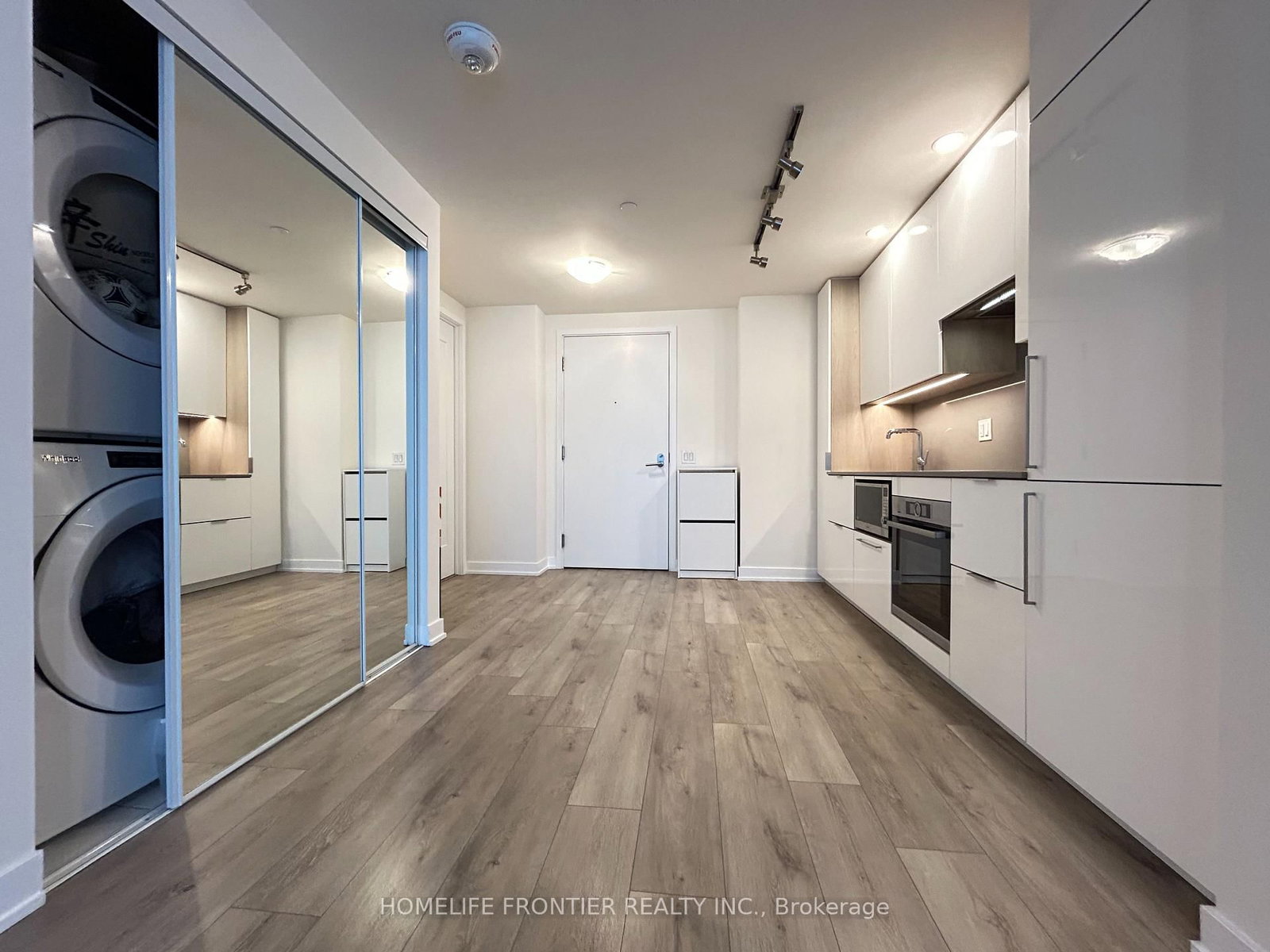 28 Freeland Street • #5403 • Toronto, ON photo 11