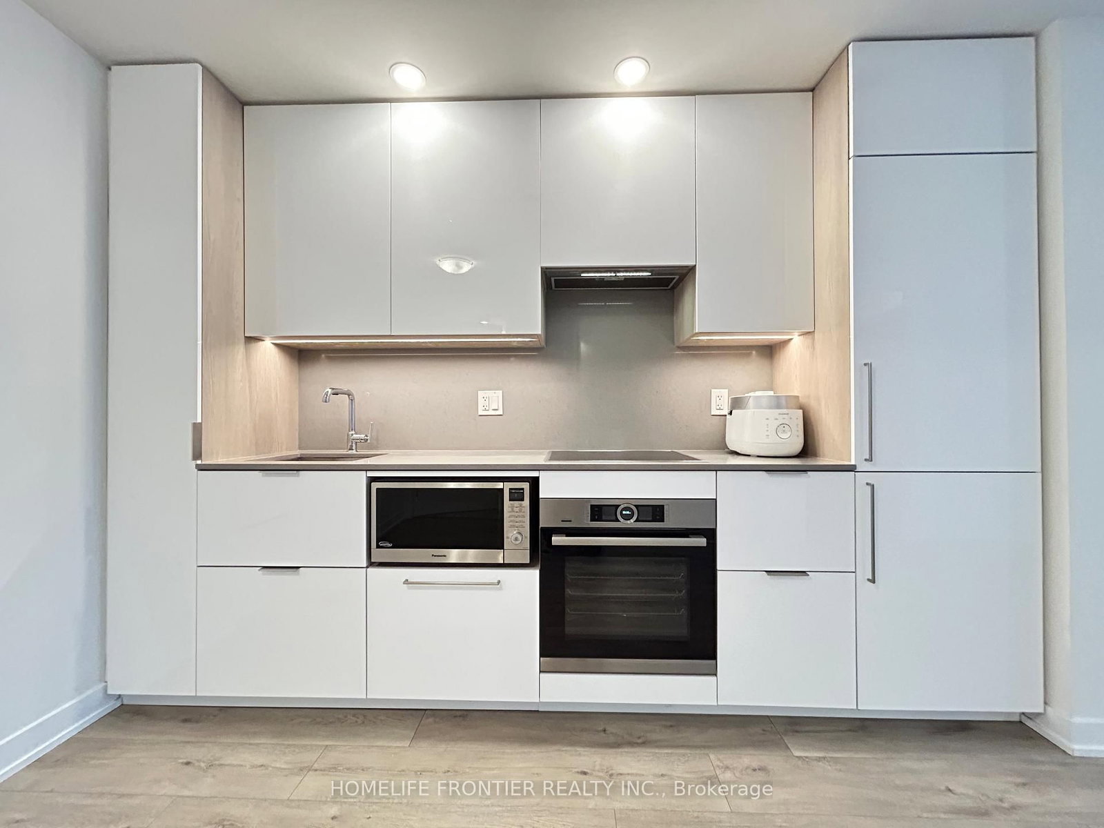 28 Freeland Street • #5403 • Toronto, ON photo 12