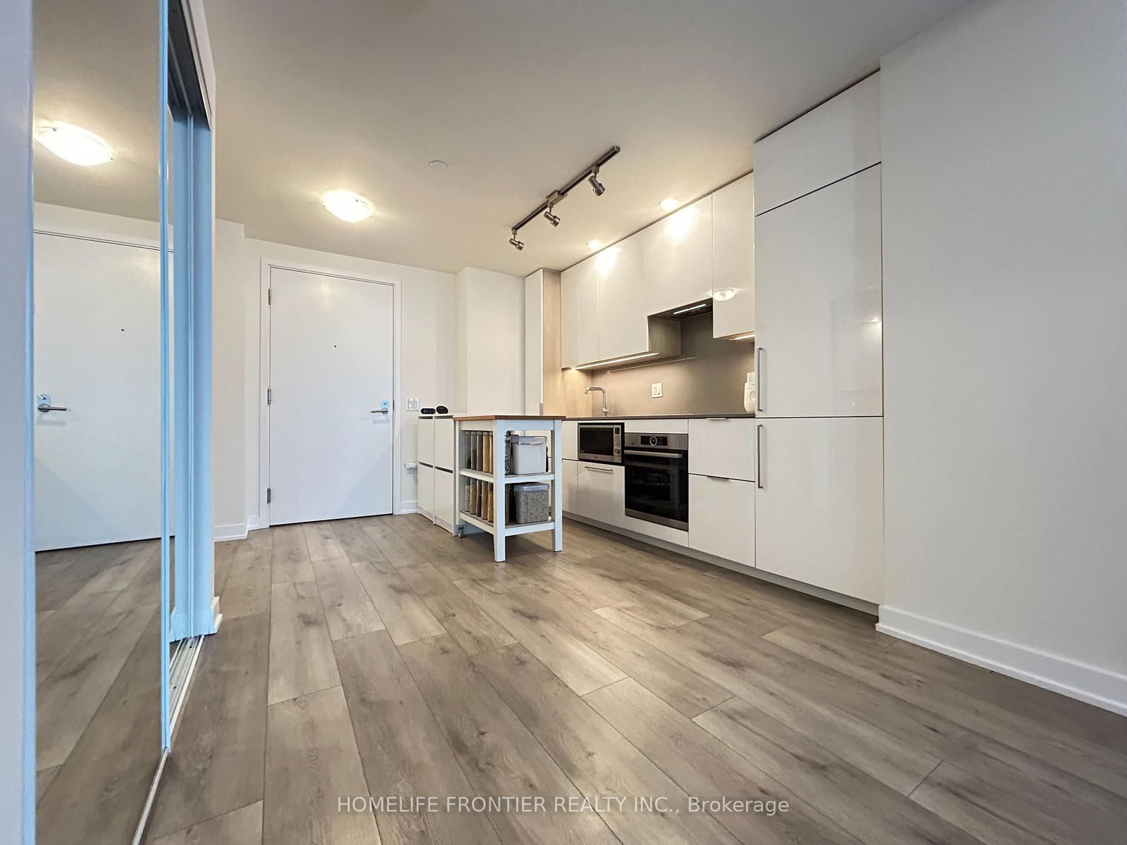 28 Freeland Street • #5403 • Toronto, ON photo 14