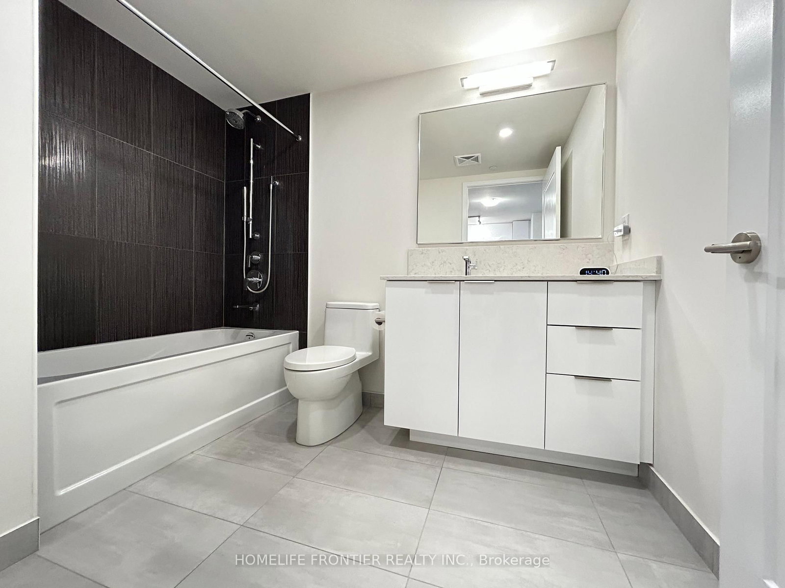 28 Freeland Street • #5403 • Toronto, ON photo 19