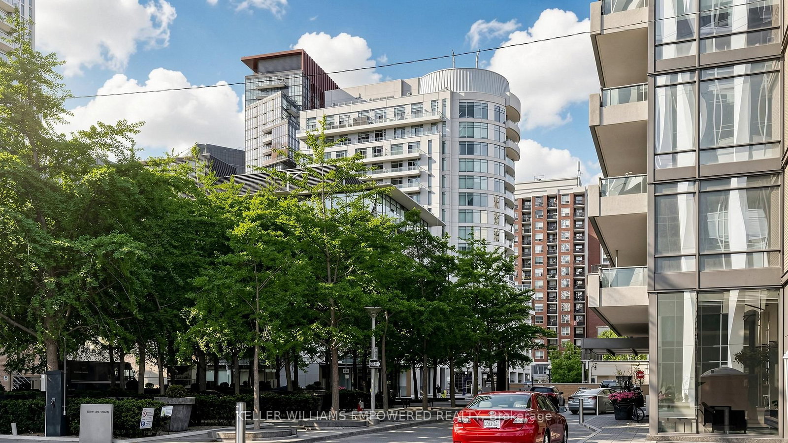 8 Scollard Street • #311 • Toronto, ON photo 40