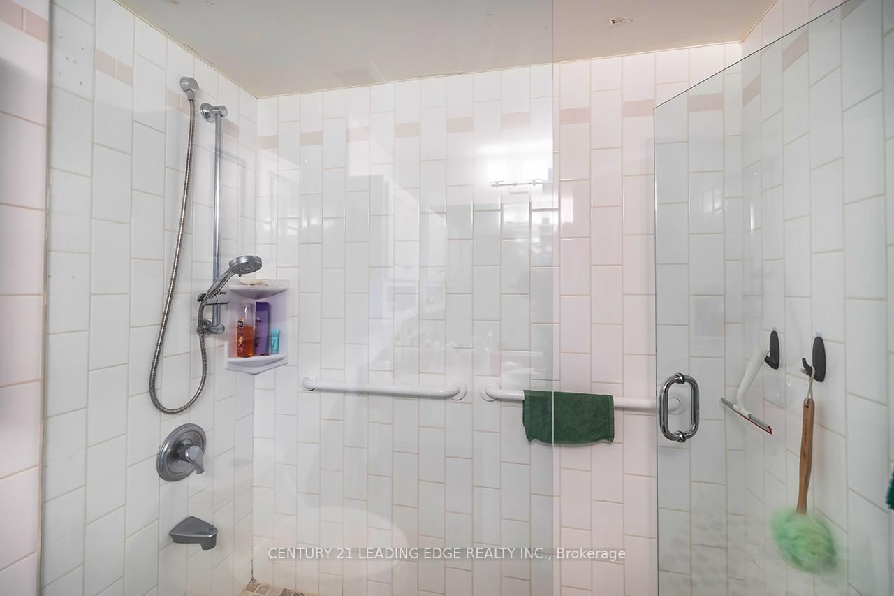 75 Wynford Heights Crescent • #1708 • Toronto, ON photo 17