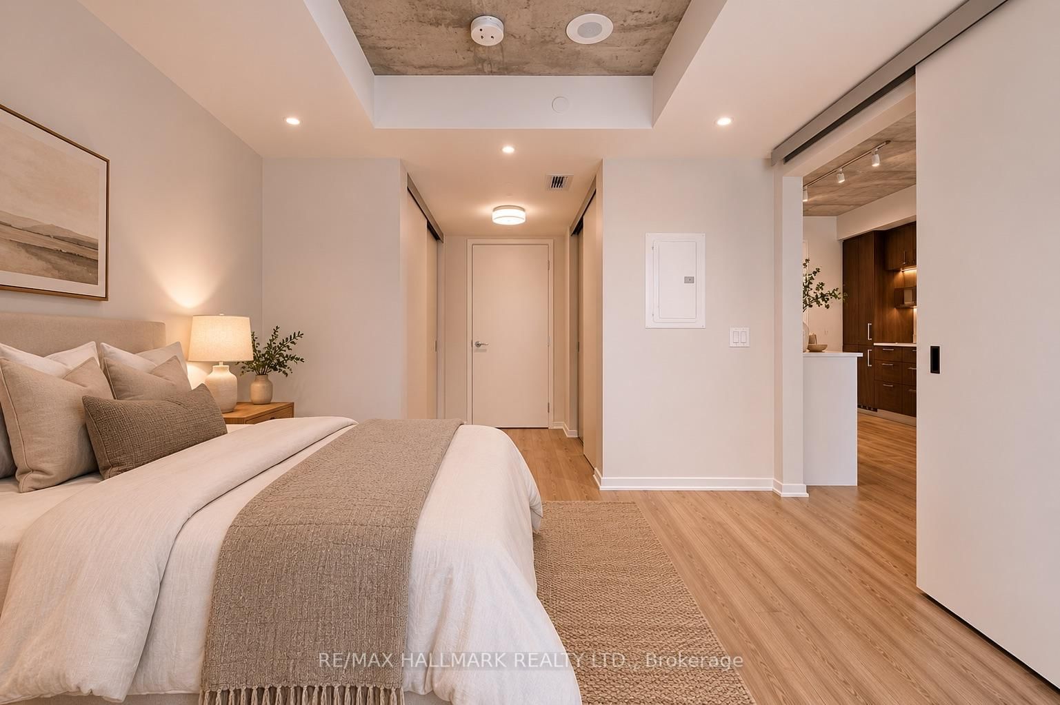 5 Soudan Avenue, Unit 707 - Photo 13