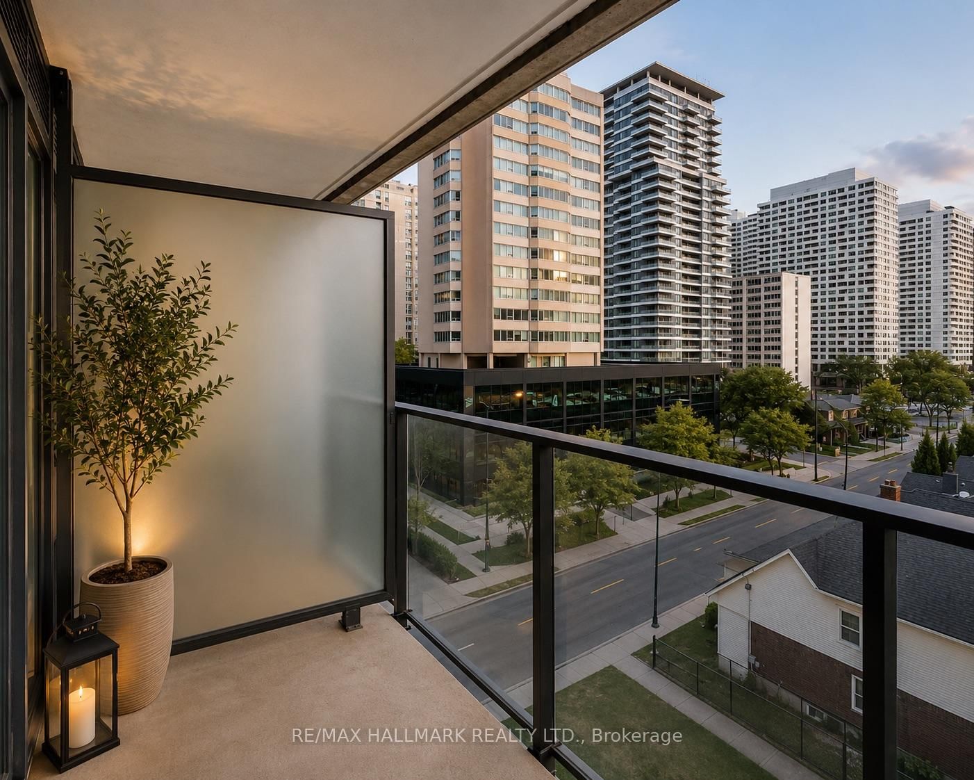 5 Soudan Avenue, Unit 707 - Photo 18