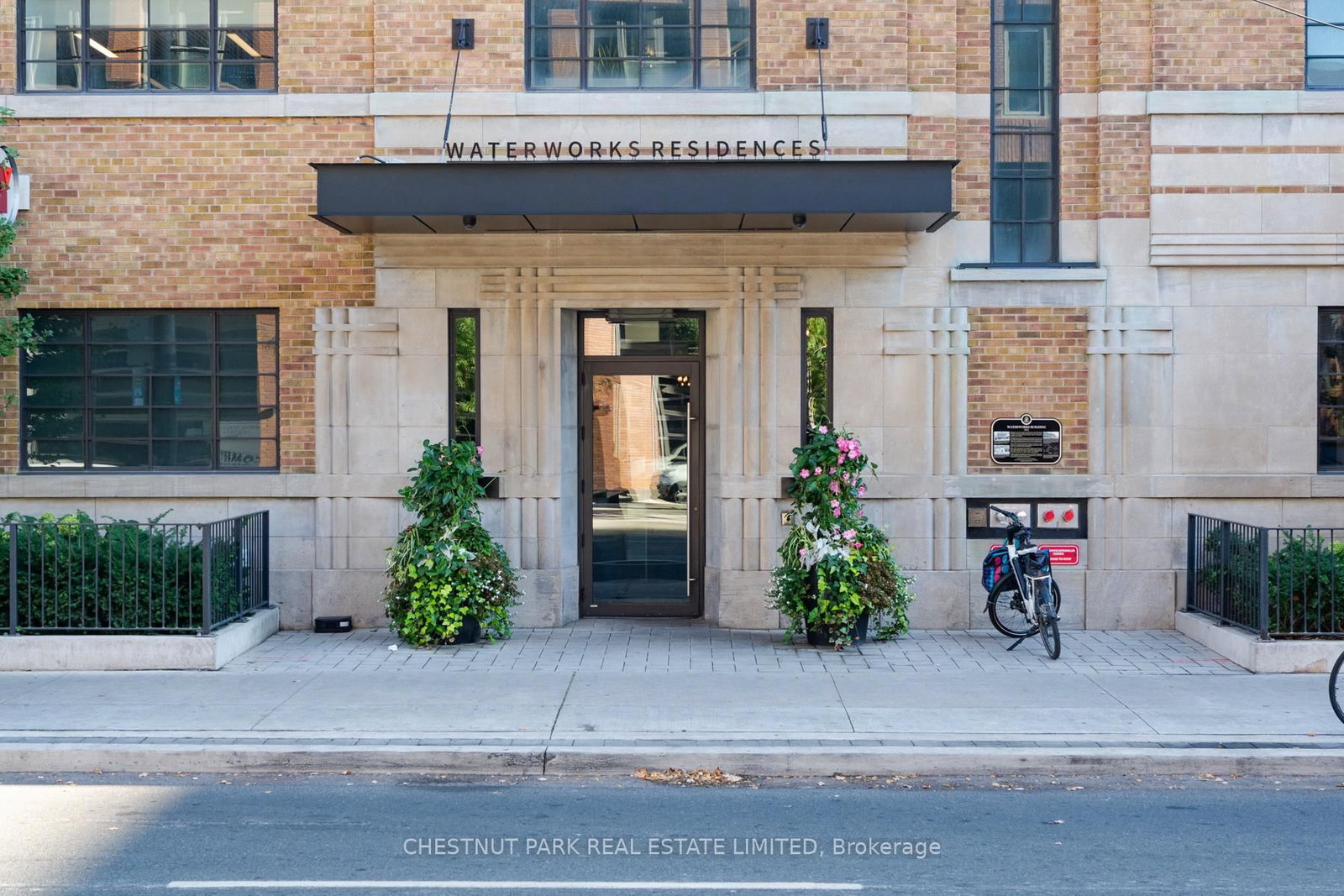 505 Richmond Street W, Unit 703