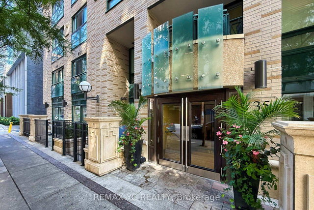1204 - 35 Hayden Street