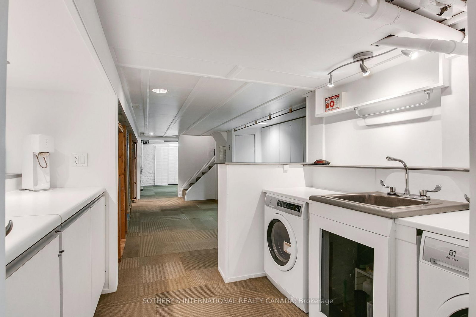 460 Wellesley Street E - Photo 35