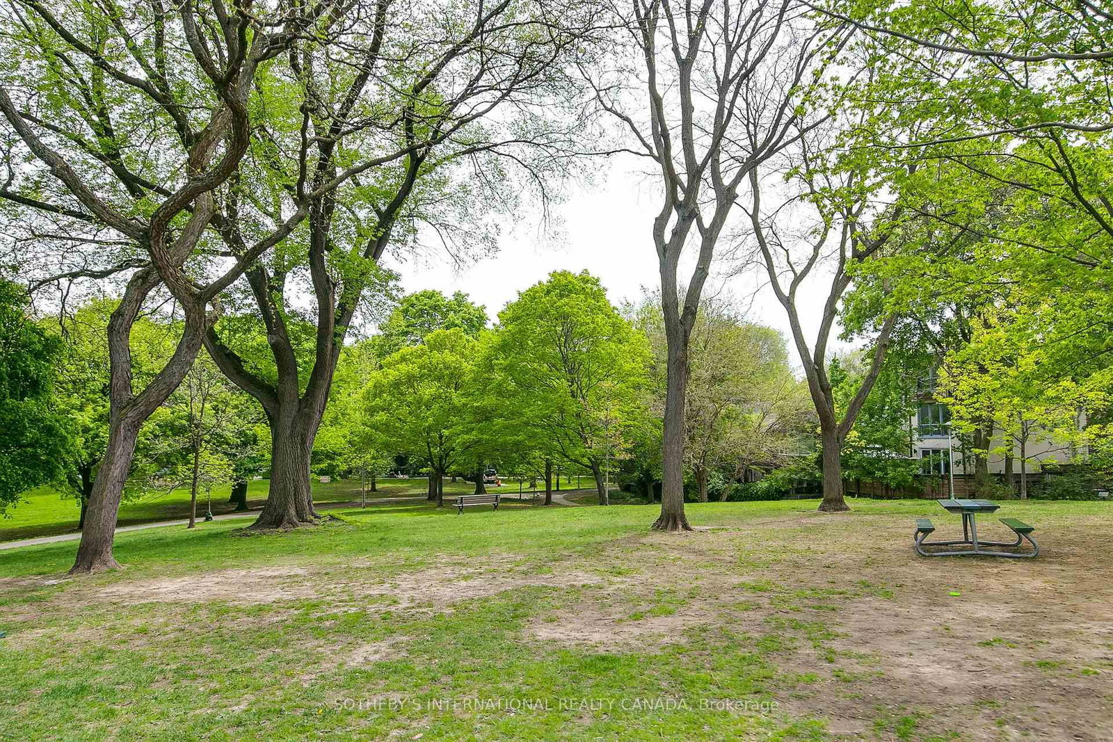 460 Wellesley Street E - Photo 46