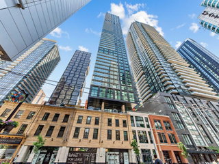 1305 - 327 King Street W