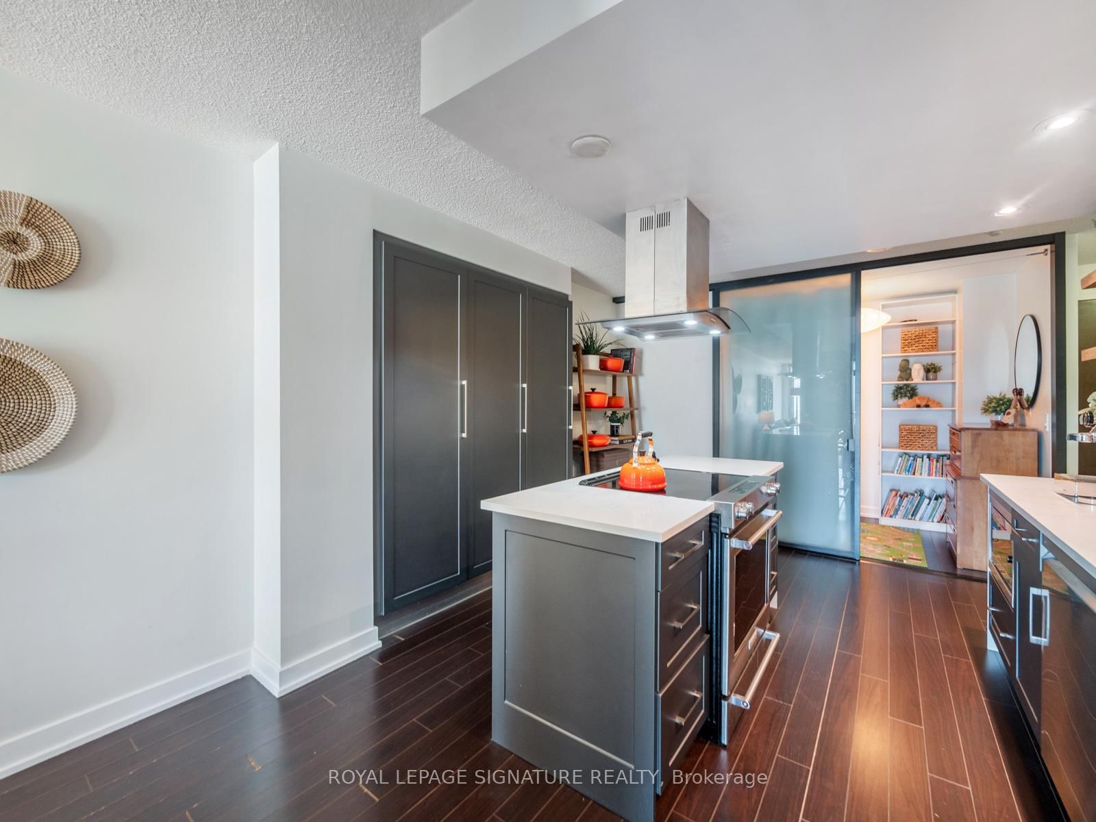 38 Dan Leckie Way • #1109 • Toronto, ON photo 12