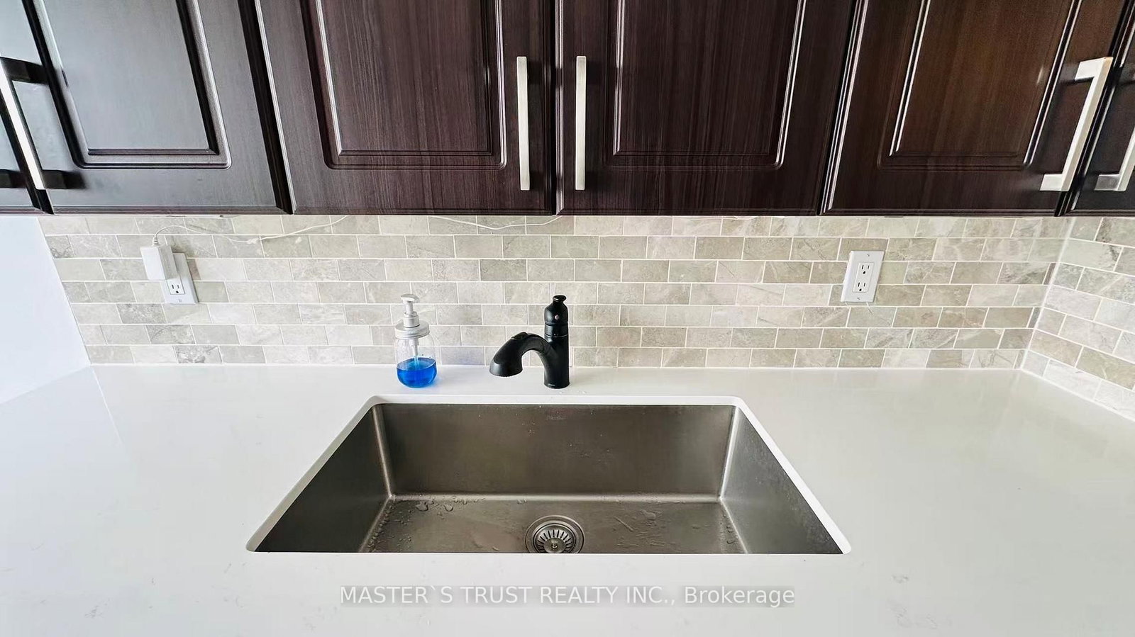35 SW Finch Avenue E, Unit 1211 - Photo 6