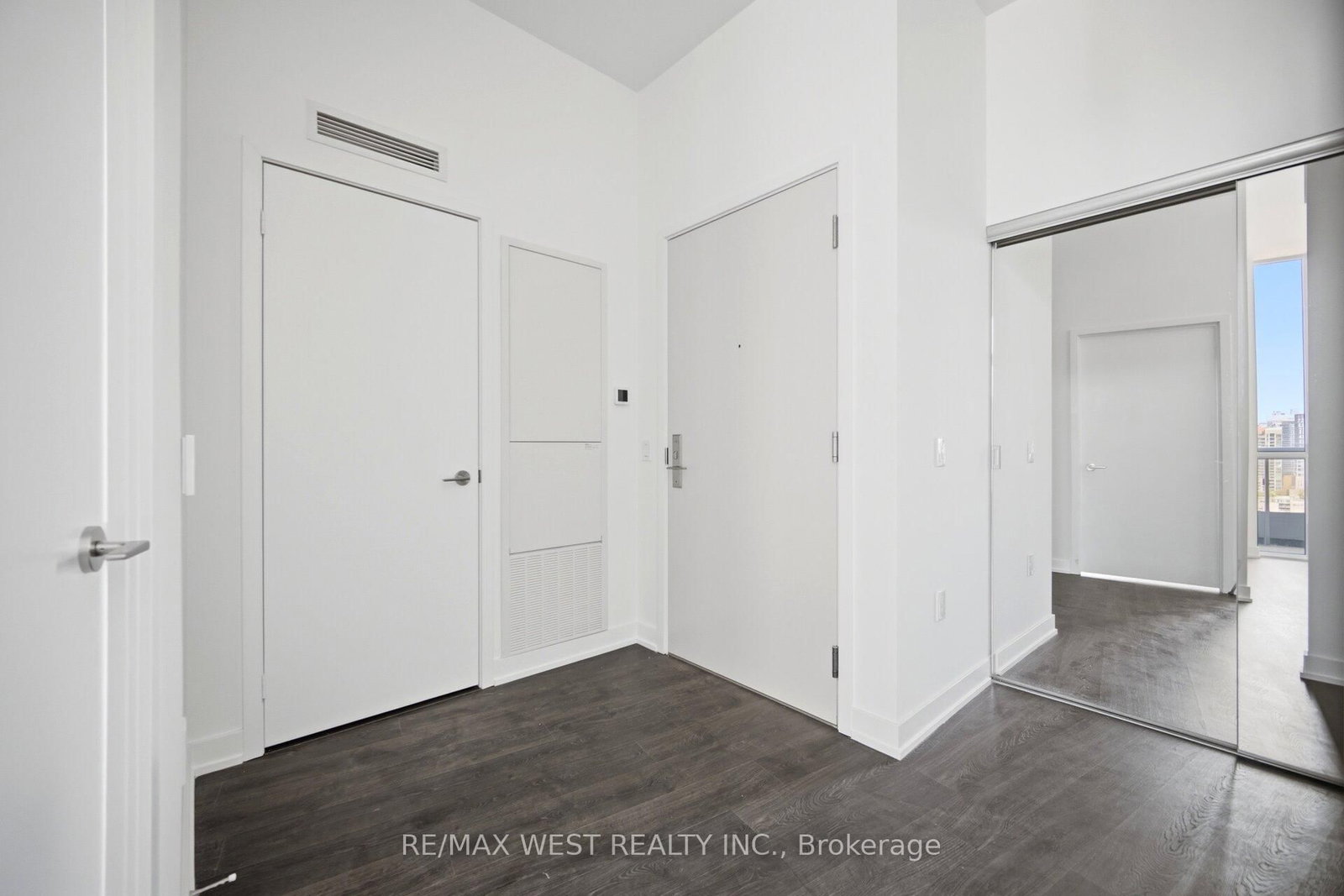 15 Richardson Street, Unit 2101 - Photo 11