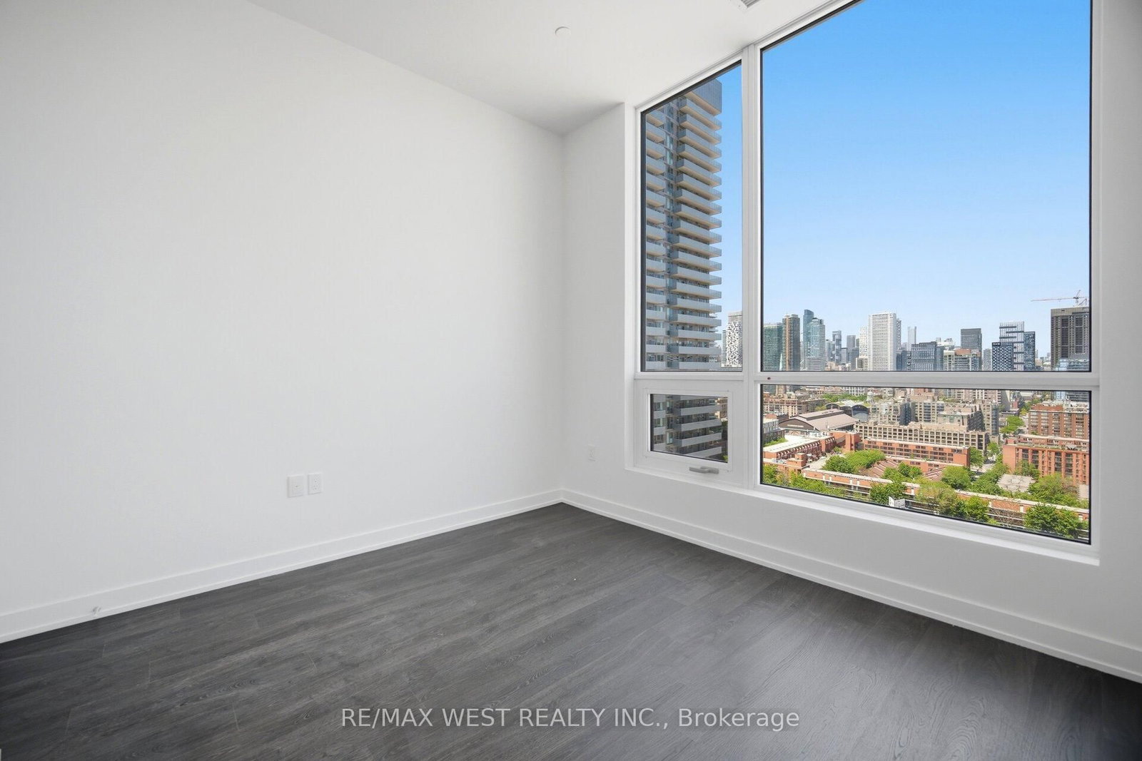 15 Richardson Street, Unit 2101 - Photo 24