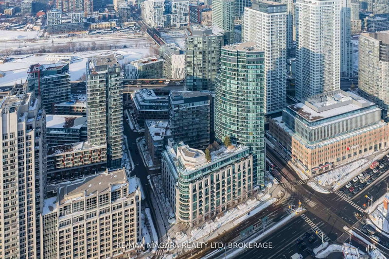 1601 - 600 Fleet Street